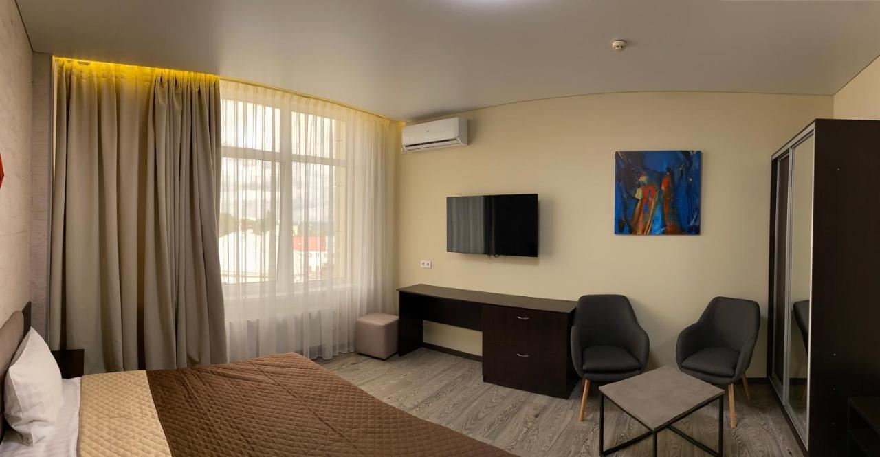 Hotel Atmosphere Poltava Extérieur photo