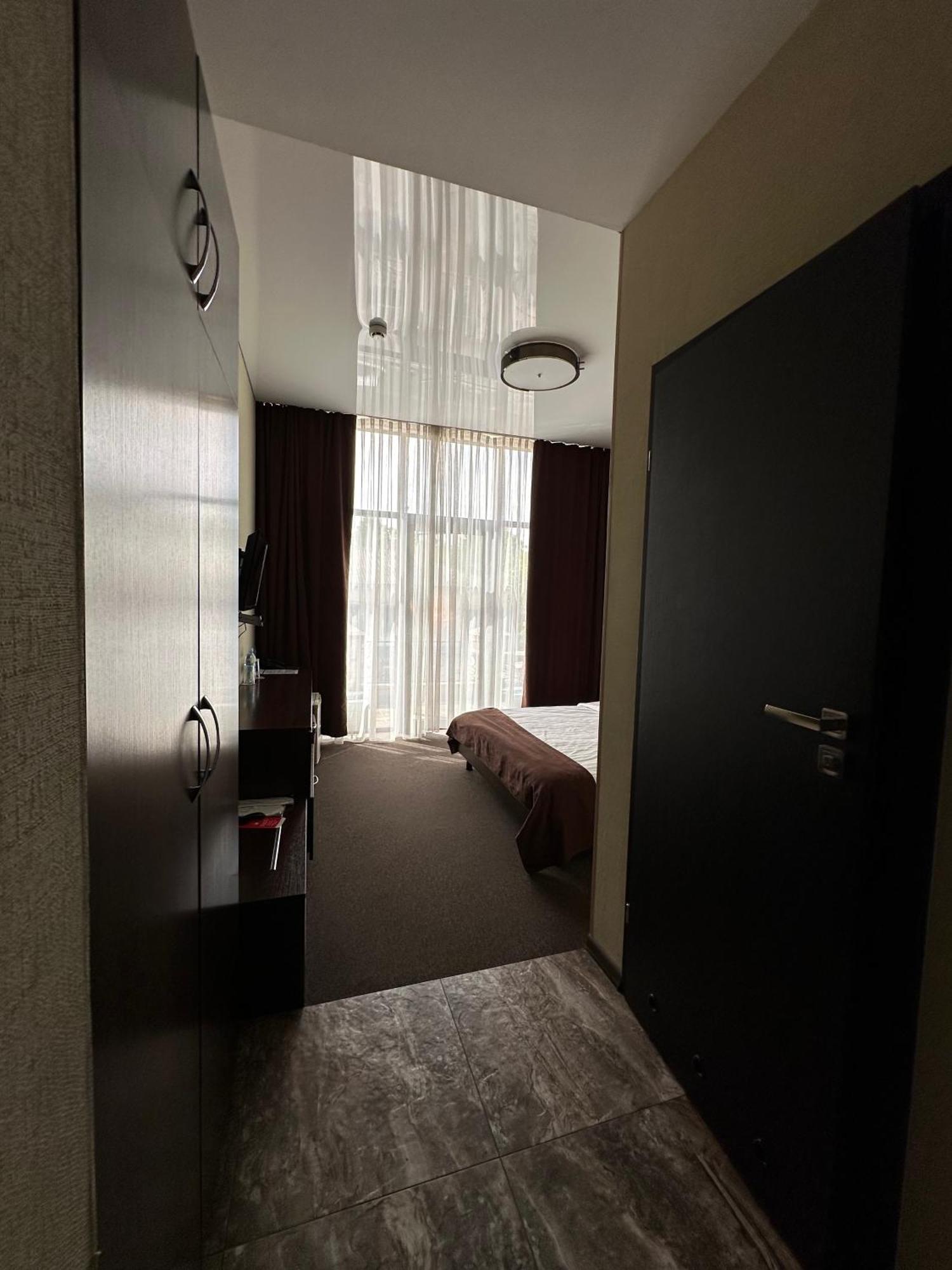 Hotel Atmosphere Poltava Extérieur photo