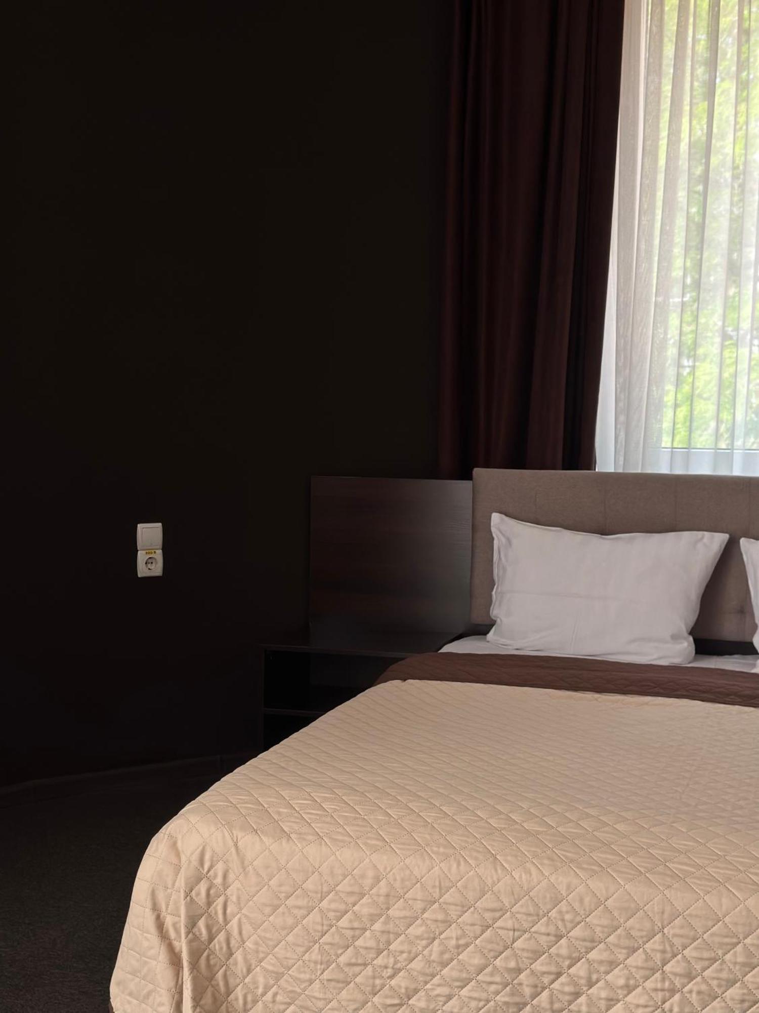 Hotel Atmosphere Poltava Extérieur photo