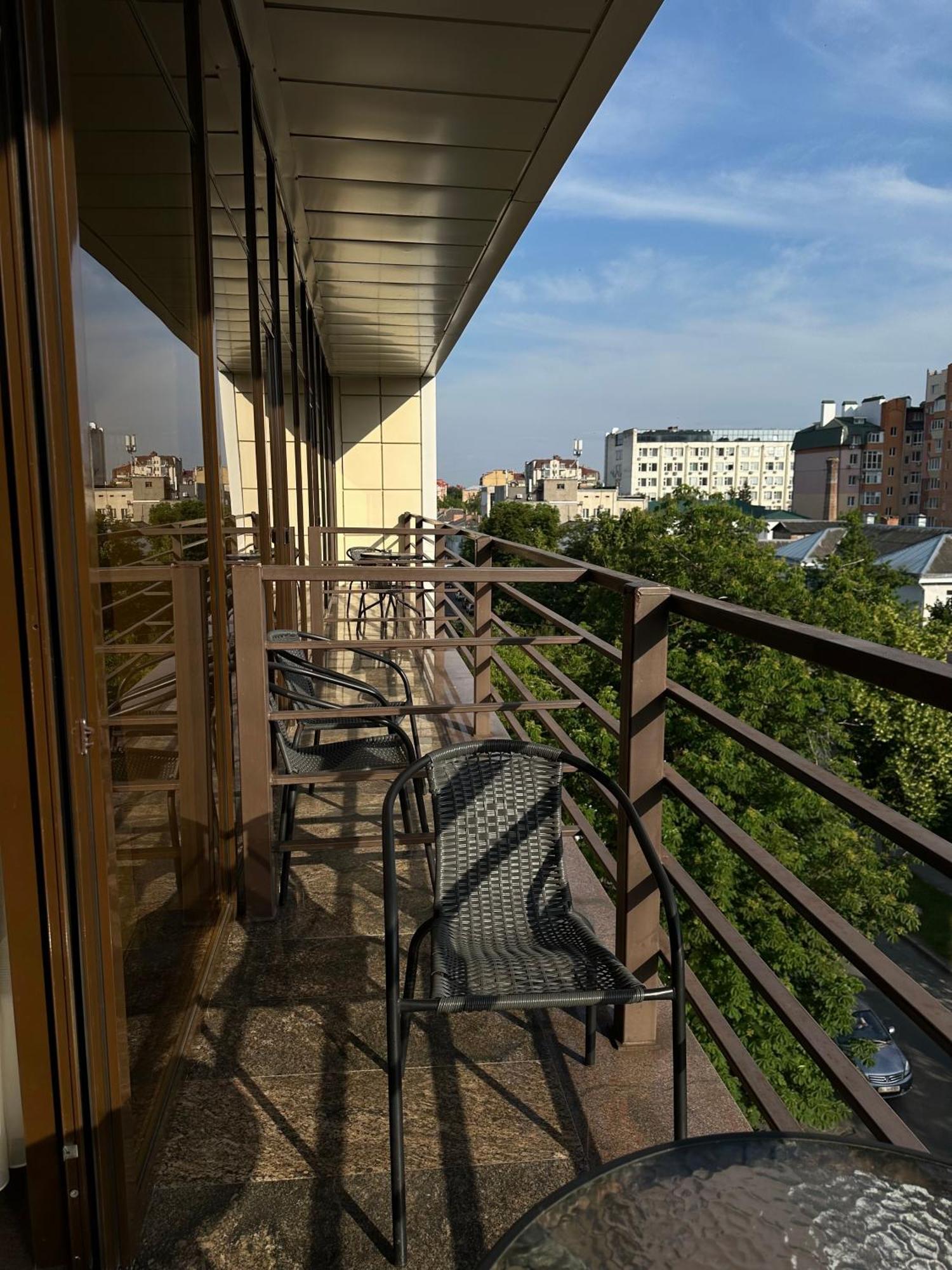 Hotel Atmosphere Poltava Extérieur photo