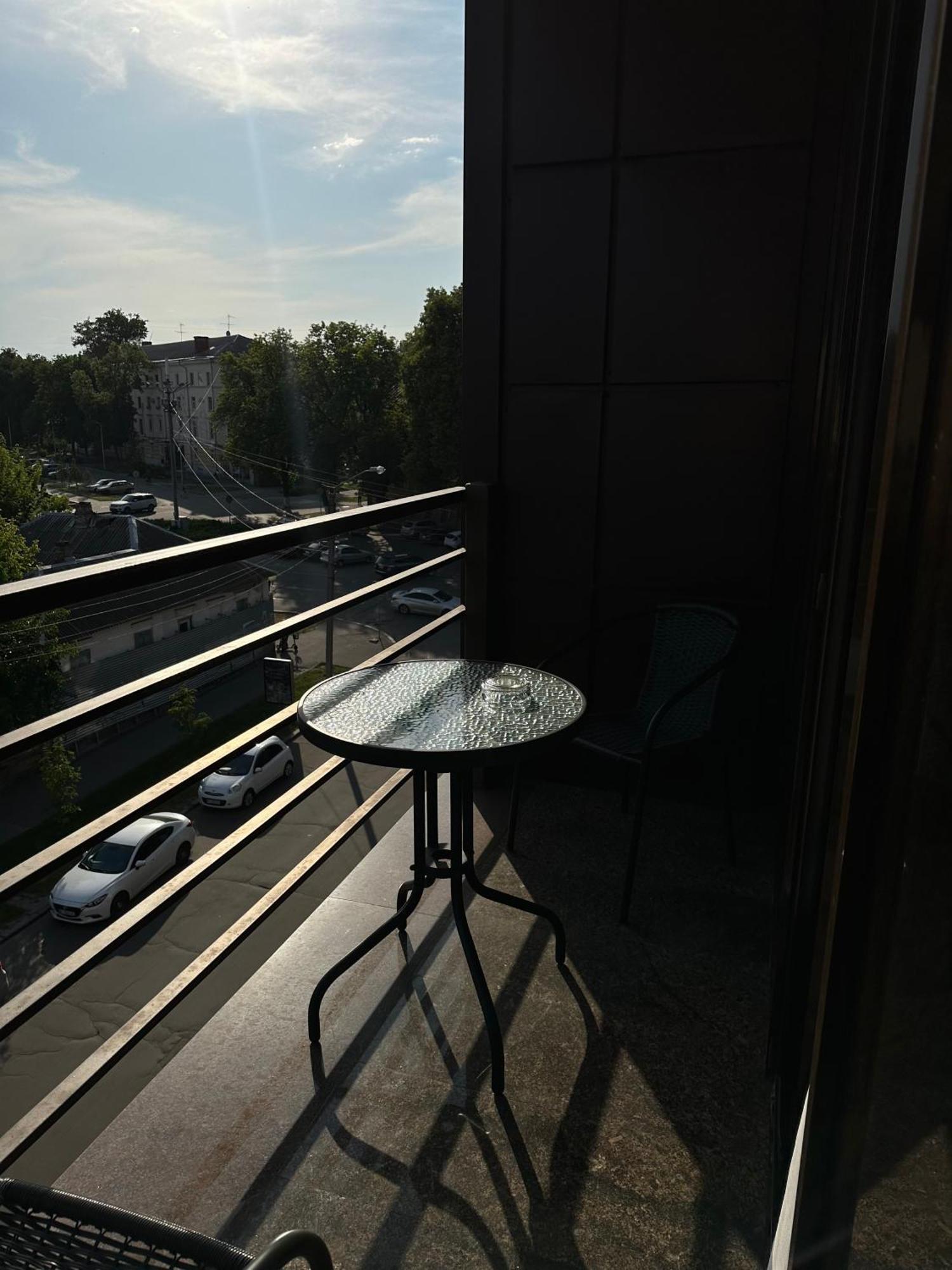 Hotel Atmosphere Poltava Extérieur photo