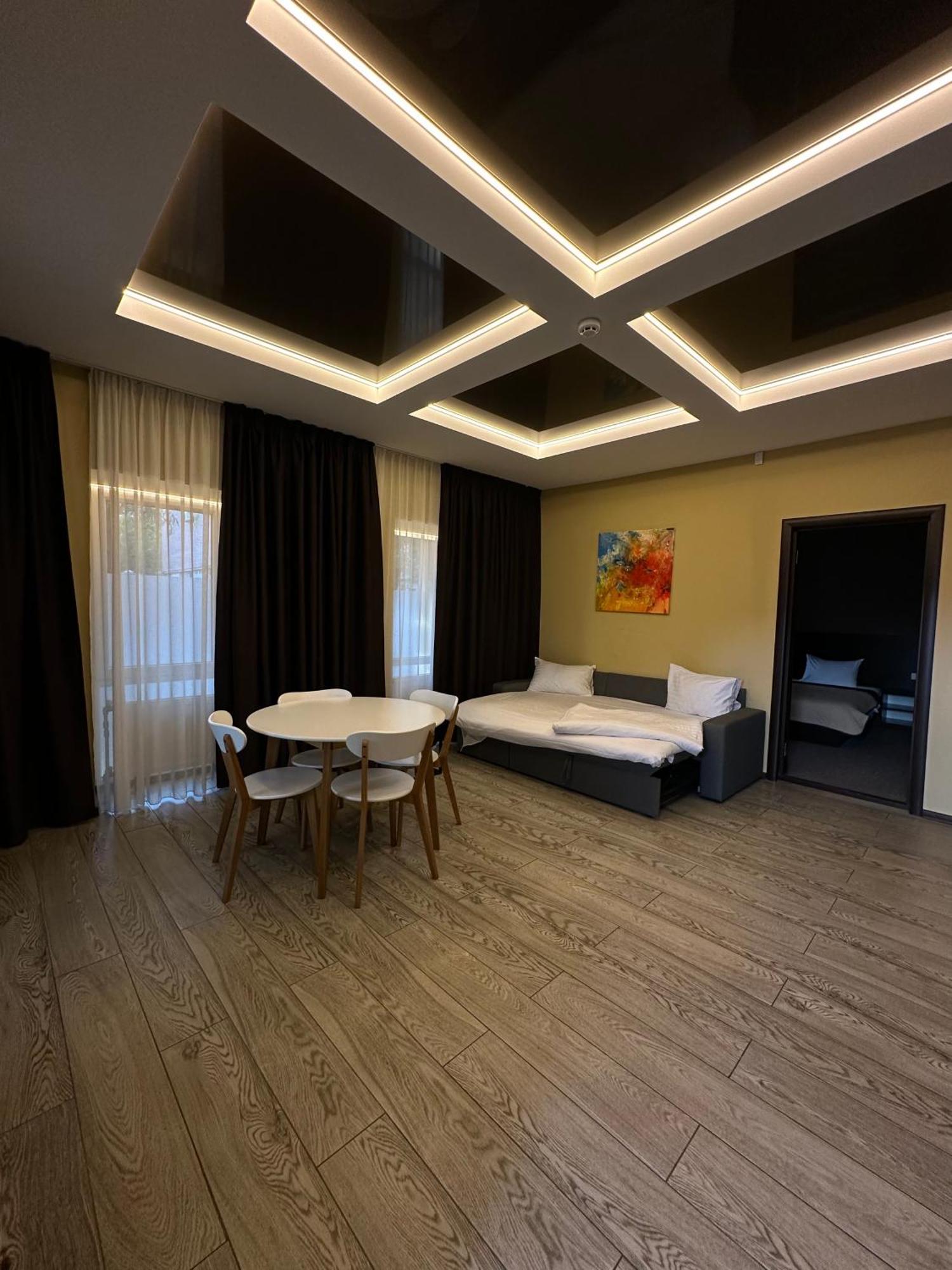 Hotel Atmosphere Poltava Extérieur photo