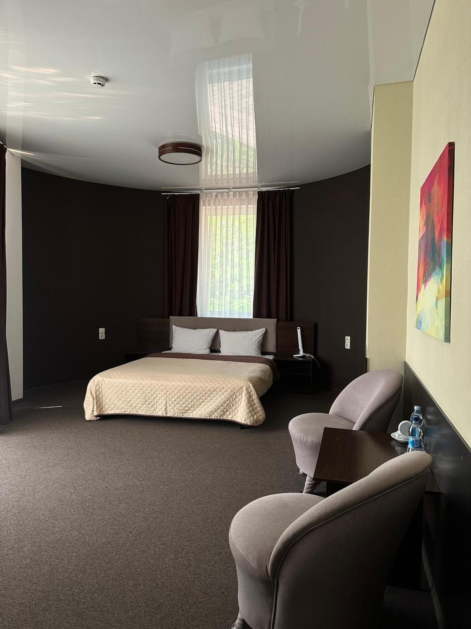 Hotel Atmosphere Poltava Extérieur photo