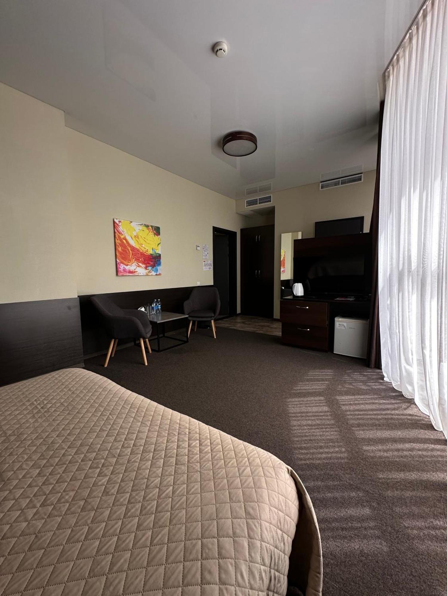 Hotel Atmosphere Poltava Extérieur photo