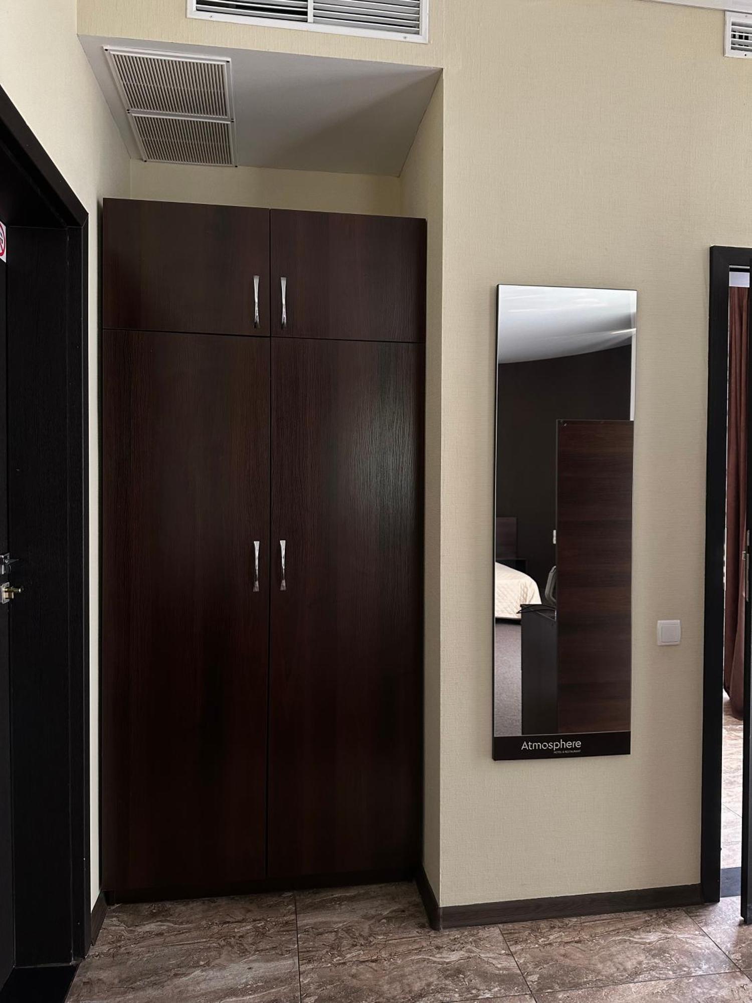 Hotel Atmosphere Poltava Extérieur photo